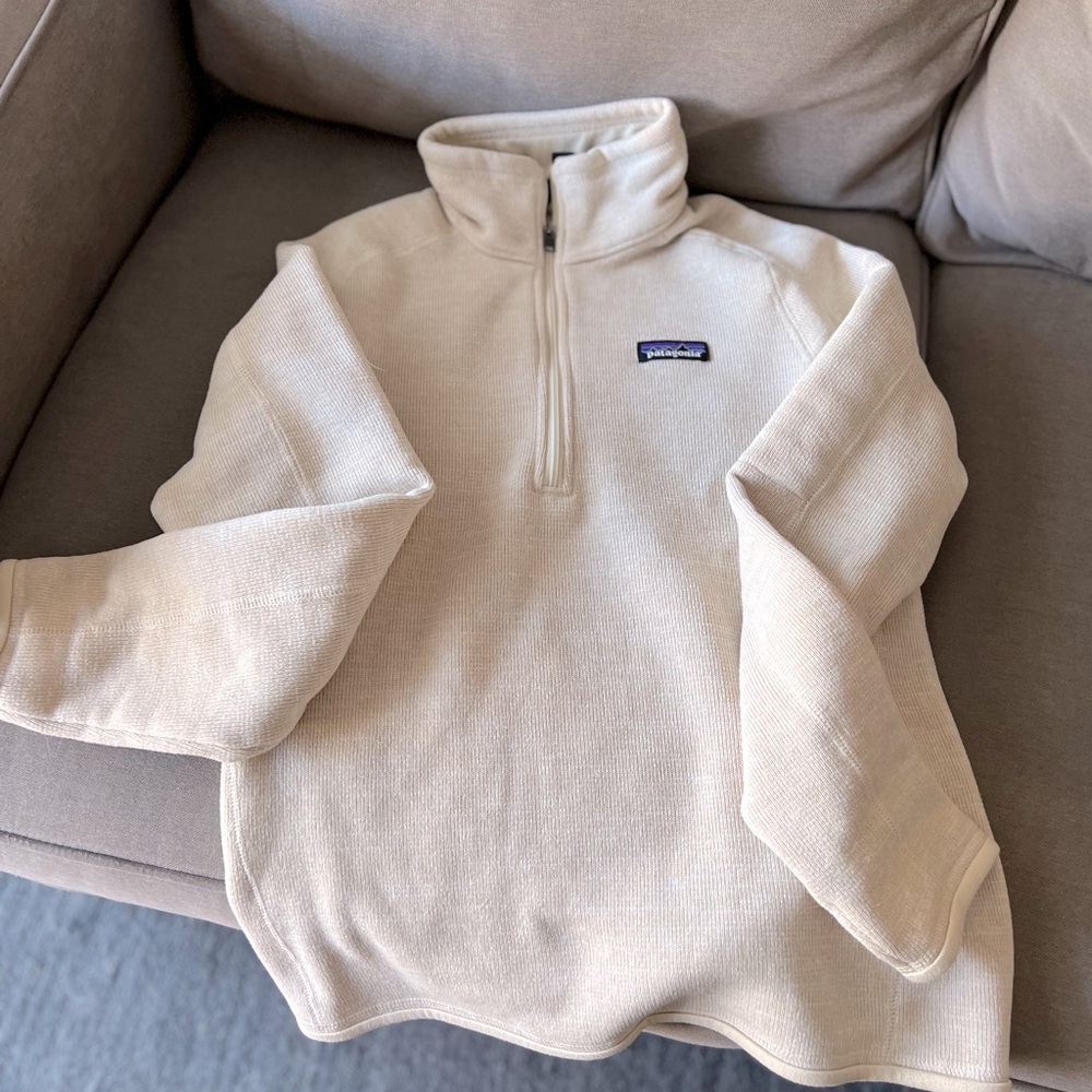 Patagonia pull-over sweatshirt